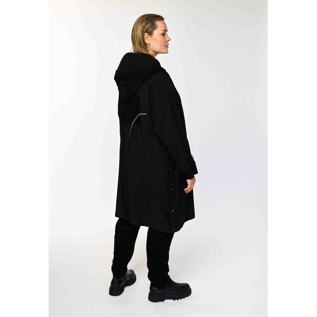 Gozzip Woman GAveny Jacket with hood Jacket Black