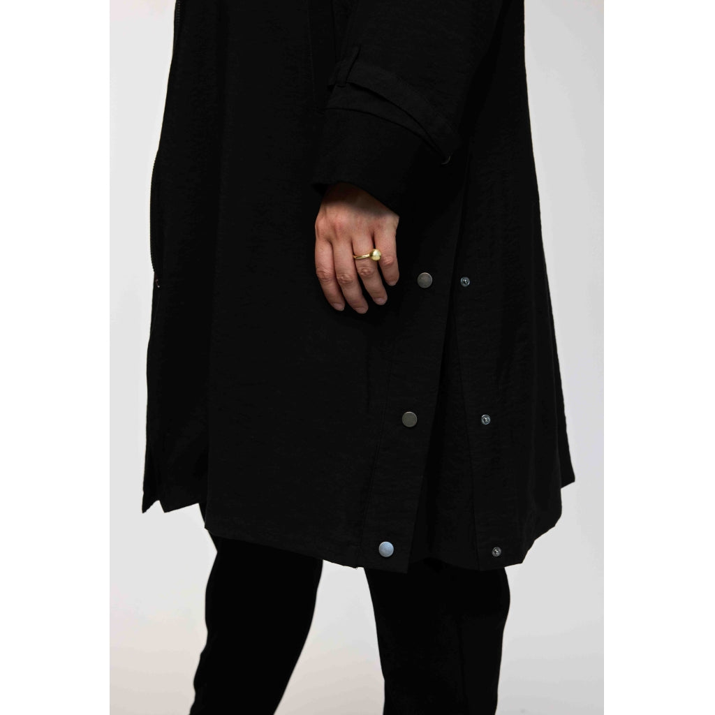 Gozzip Woman GAveny Jacket with hood Jacket Black