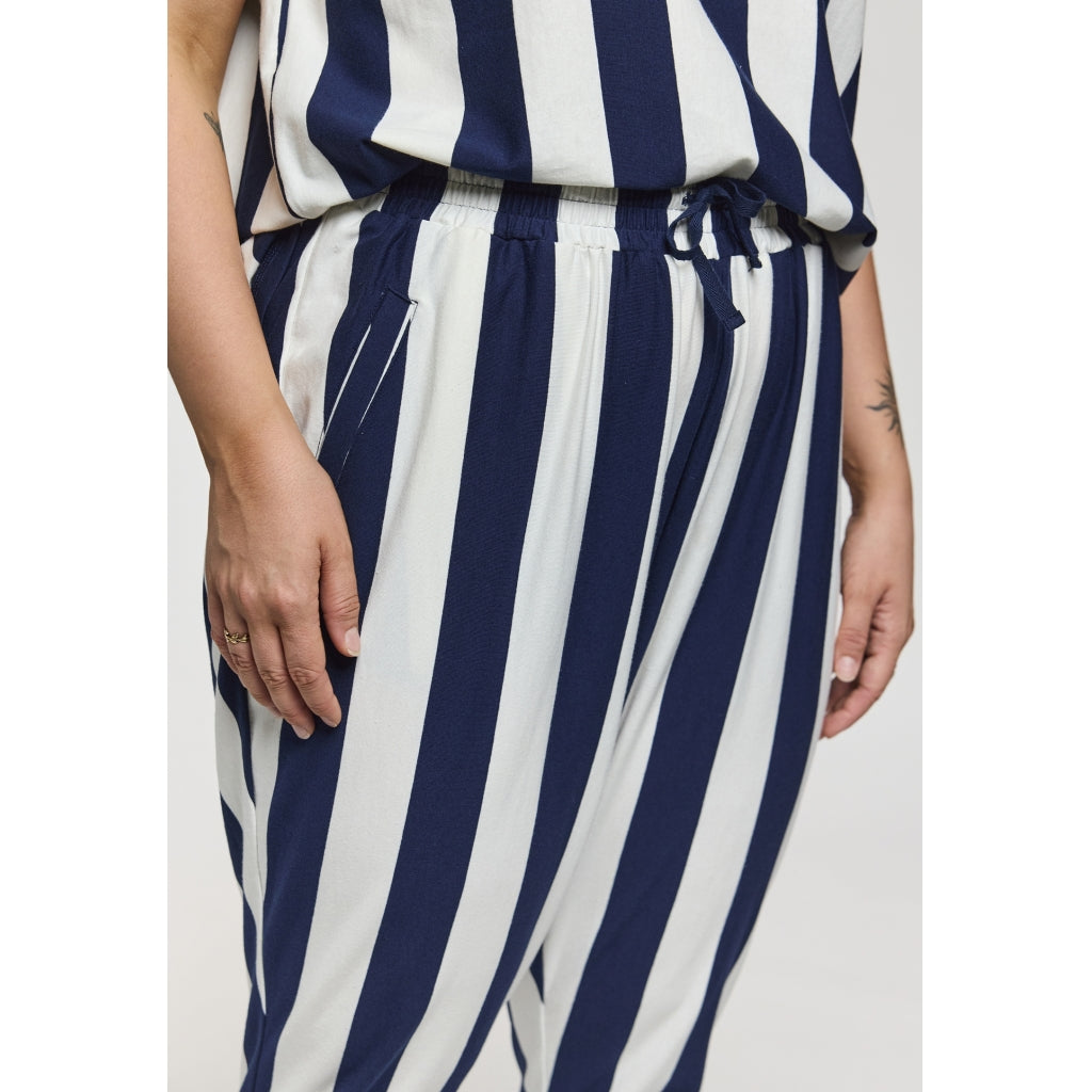 Gozzip Woman GBenita Pants Pants White/Navy stripe