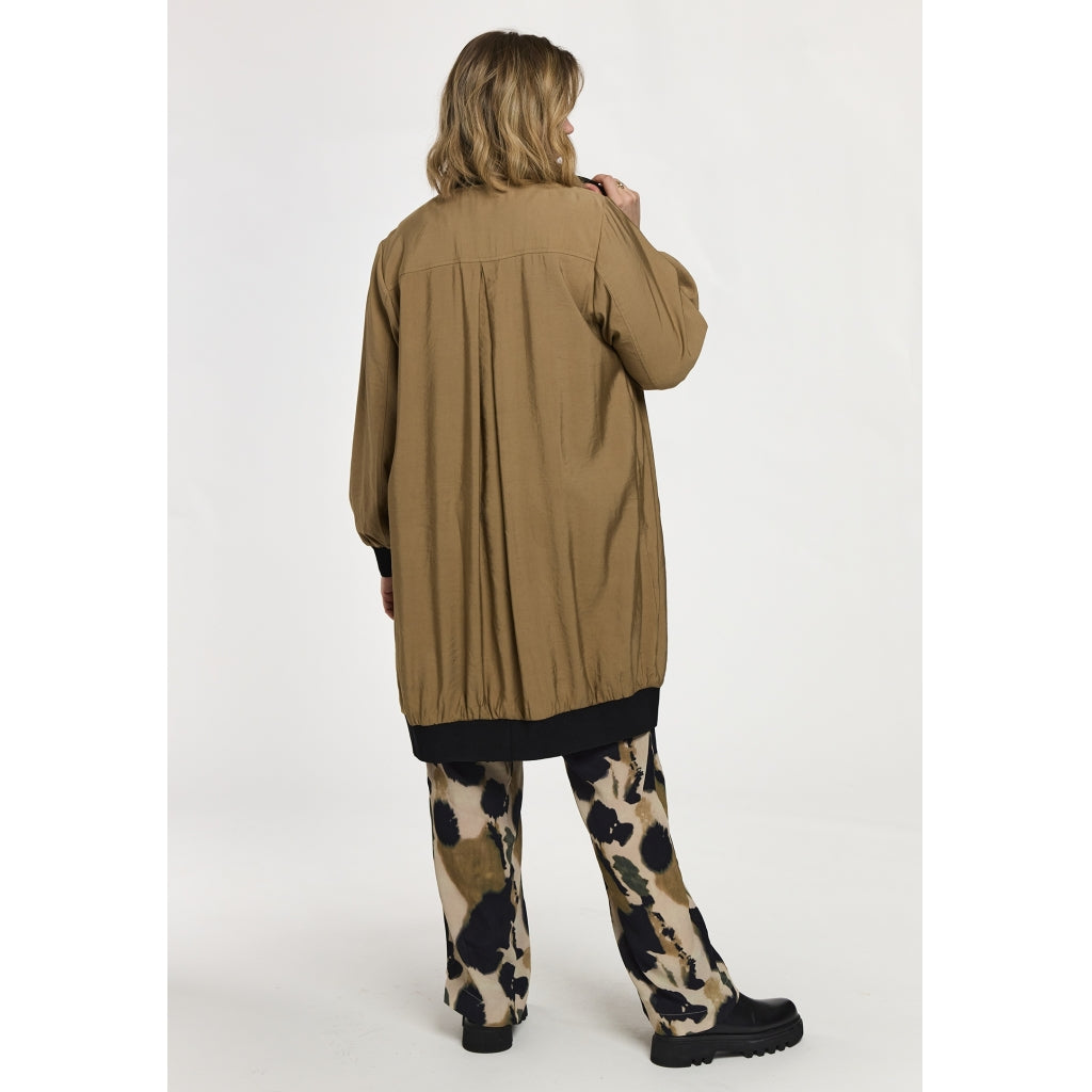 Gozzip Woman GEllinor Cardigan Cardigan Camel