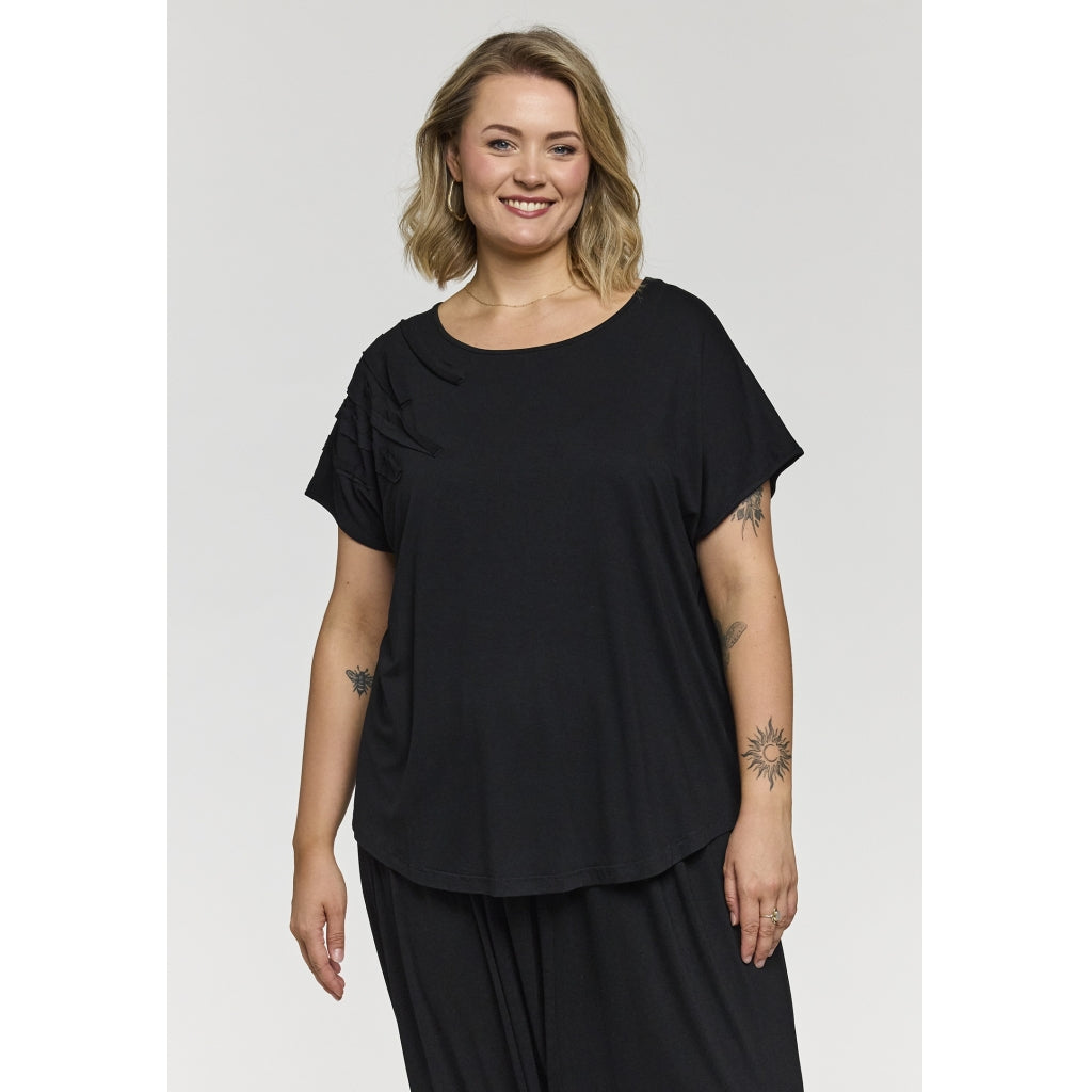 Gozzip Woman GGitte T-shirt T-Shirt Black