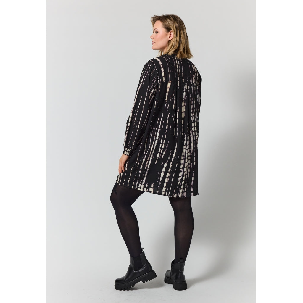 Gozzip Woman GGrace Tunic Tunic Black with sand animal