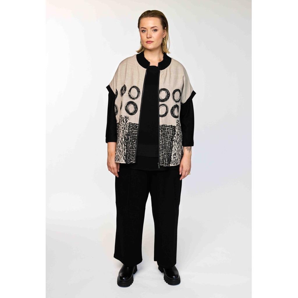 Gozzip Woman GNynne Waistcoat Waistcoat Sand/Black printed